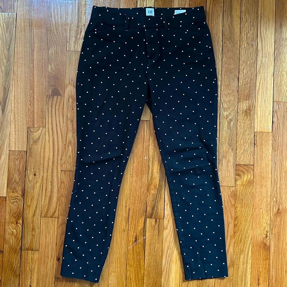 GAP Signature skinny ankle pants in the cutest black and white polka dot